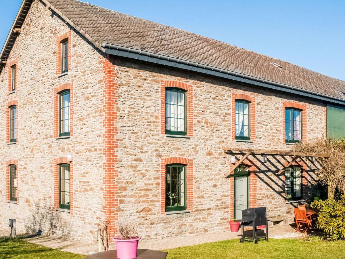 Pretty Farmhouse In Houffalize With Courtyard Exteriör bild