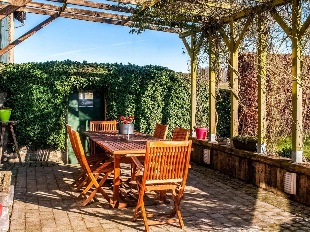 Pretty Farmhouse In Houffalize With Courtyard Exteriör bild