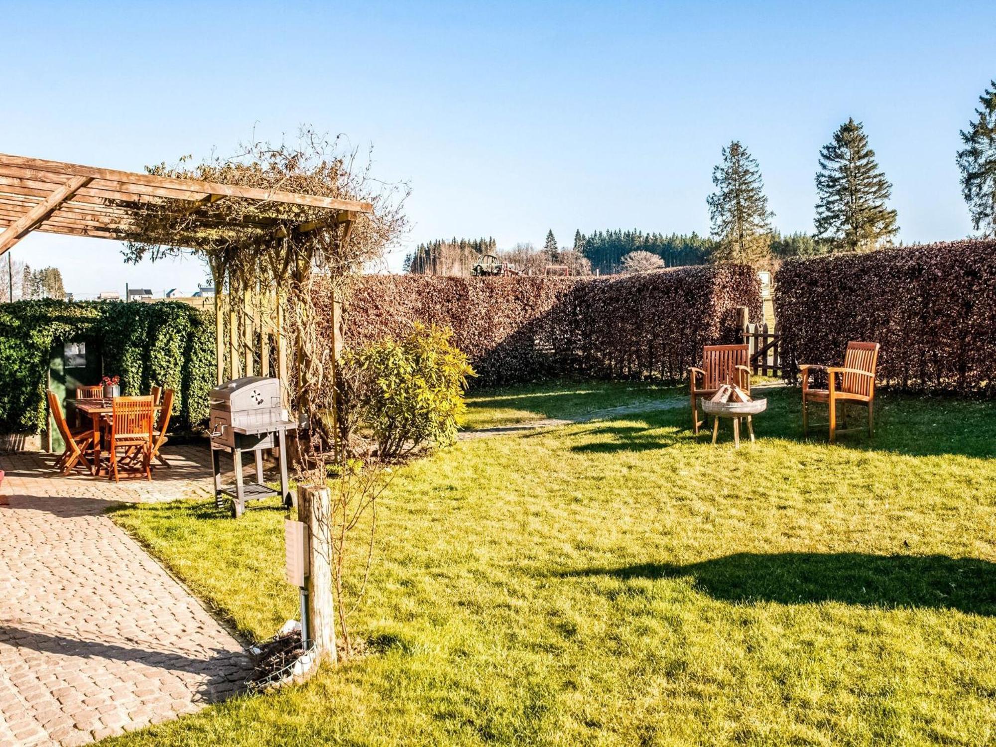 Pretty Farmhouse In Houffalize With Courtyard Exteriör bild