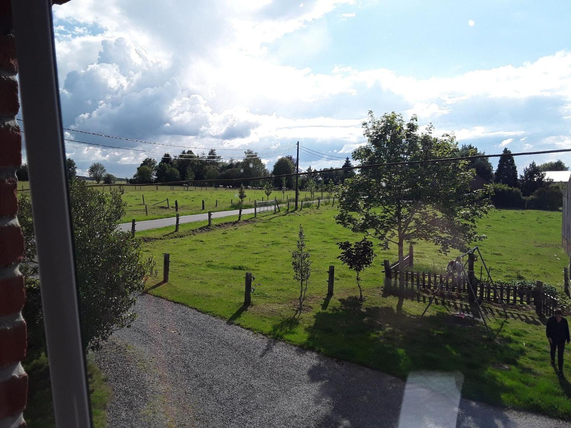 Pretty Farmhouse In Houffalize With Courtyard Exteriör bild