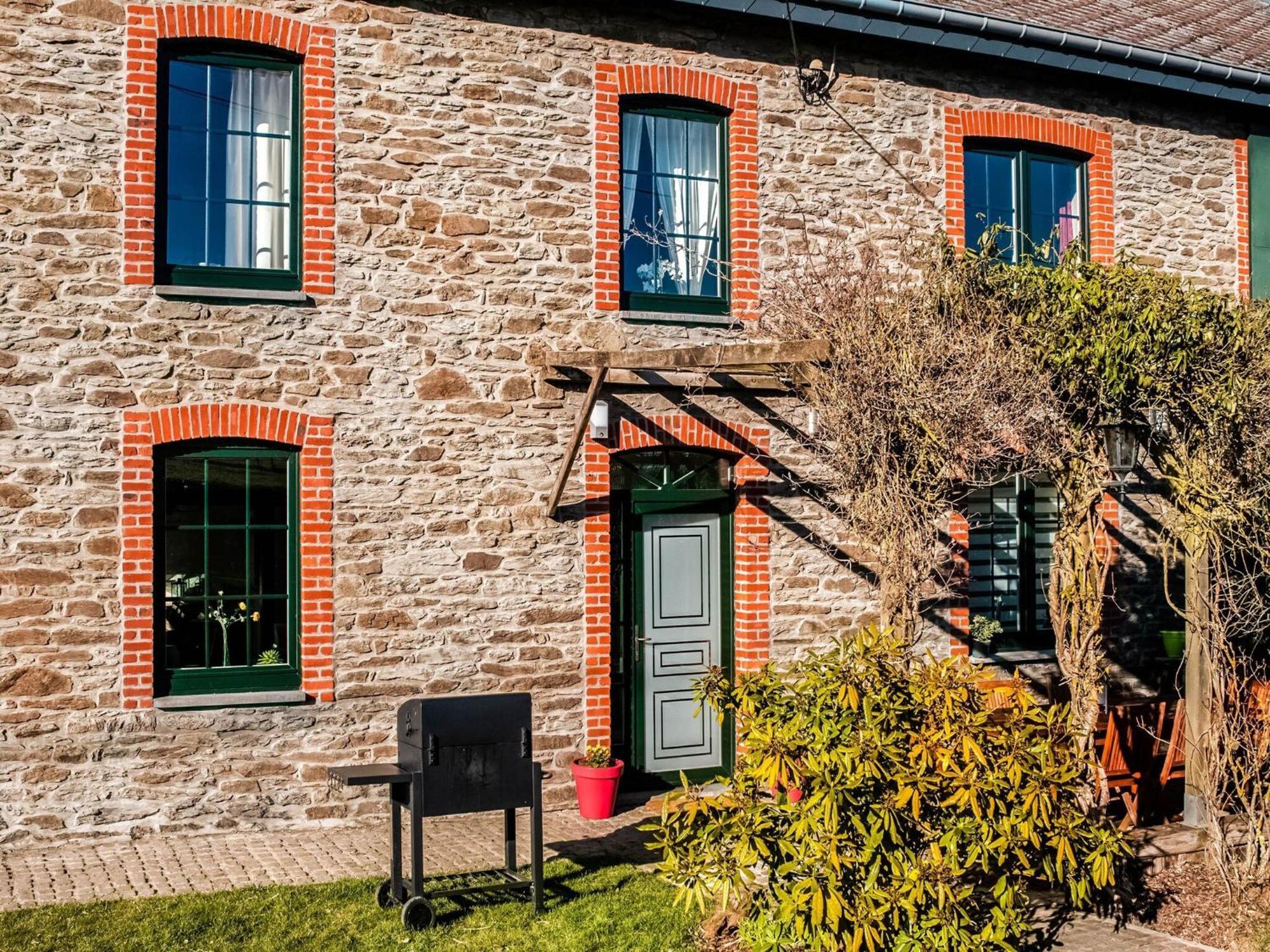 Pretty Farmhouse In Houffalize With Courtyard Exteriör bild